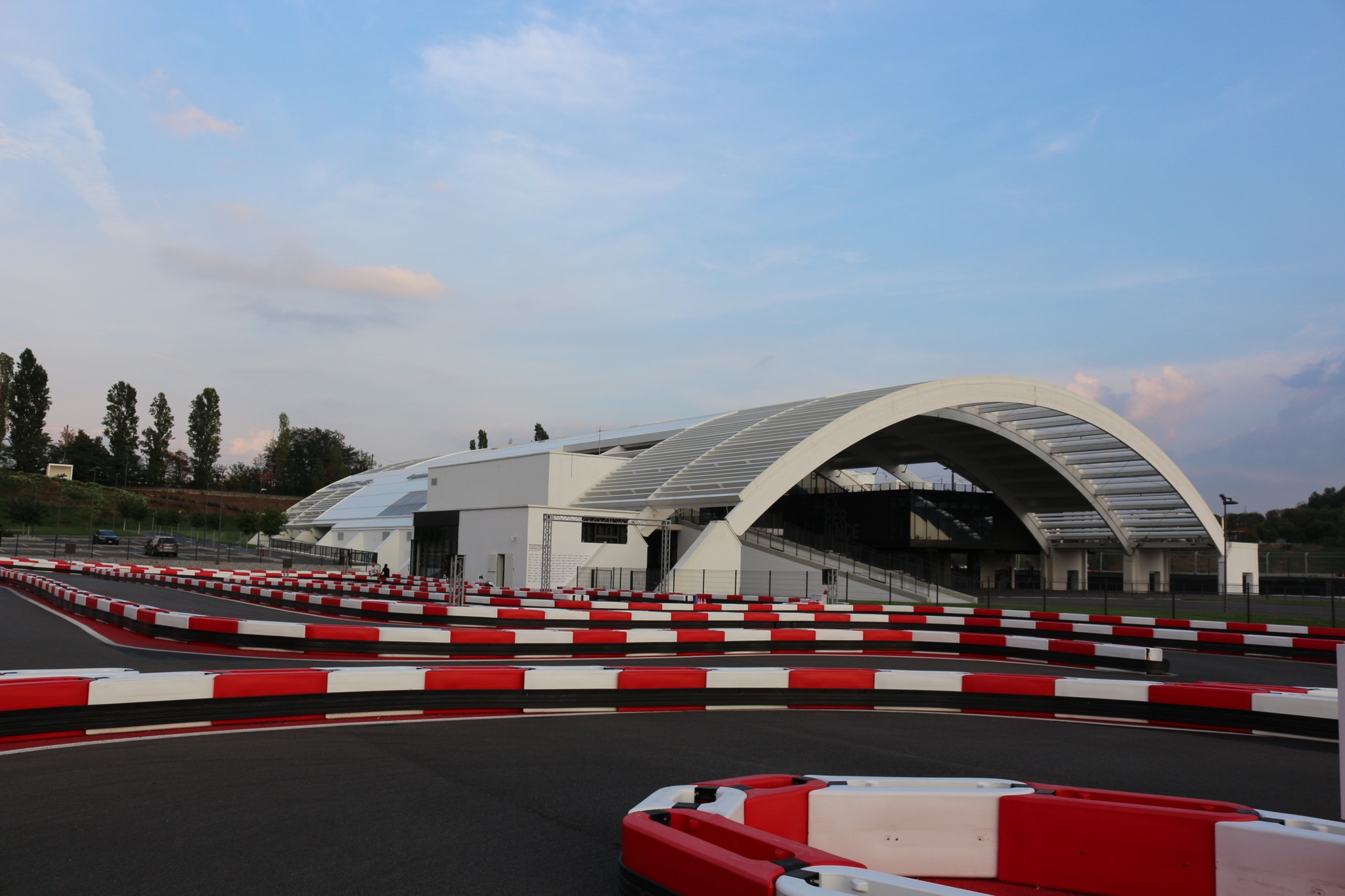 Track Barrier System – Saudi Polycon
